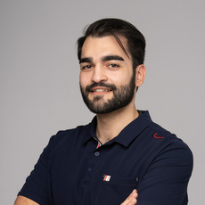 Хачикян Артем Алавердиевич, стоматолог-ортопед