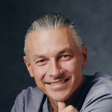 Стариков Артем Владимирович, стоматолог-терапевт