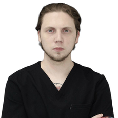 Садовенко Вадим Михайлович, стоматолог-хирург