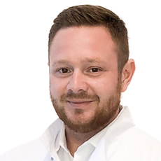 Сосновских Кирилл Александрович, стоматолог-хирург