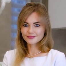 Данилова Елена Александровна, стоматолог-терапевт