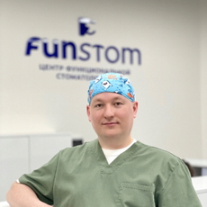 Чугунников Дмитрий Владимирович, стоматолог-хирург