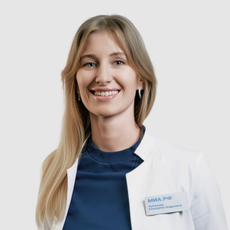 Кулишова Екатерина Андреевна, стоматолог-хирург