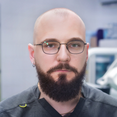 Богомазов Иван Дмитриевич, стоматолог-хирург