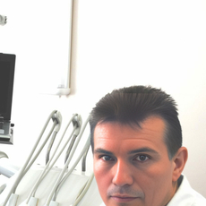 Нестеренко Сергей Павлович, стоматолог-терапевт