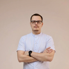Комаров Андрей Николаевич, стоматолог-хирург