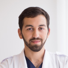 Арутюнян Левон Славович, пластический хирург