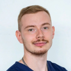 Глушак Илья Владимирович, стоматолог-хирург