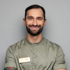 Царгасов Альберт Таймуразович, стоматолог-терапевт