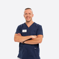 Томилов Иван Сергеевич, стоматолог-хирург