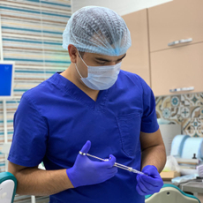 Маманазаров Муслим Музаффарович, стоматолог-хирург