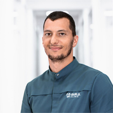 Мустафа Фади Абдель Хасан, стоматолог-хирург