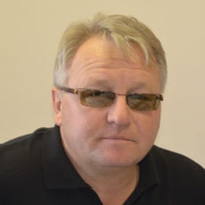 Юманов Олег Демьянович, имплантолог