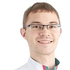 Елисеев Роман Андреевич, стоматолог-хирург