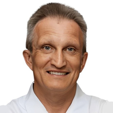 Гаврисюк Александр Эдуардович, стоматолог-хирург