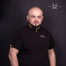 Гордиенко Дмитрий Роландович, стоматолог-хирург
