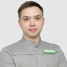 Николайчук Леонид Игоревич, дерматолог