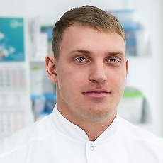 Баркалов Дмитрий Евгеньевич, стоматолог-терапевт