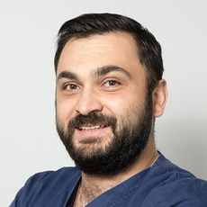 Казаров Роланд Рафаэлович, стоматолог-хирург