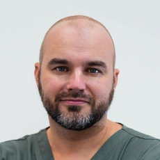 Белоусов Сергей Андреевич, стоматолог-хирург