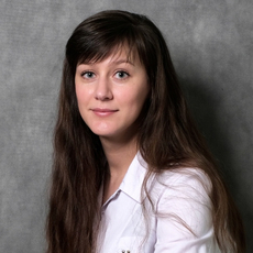 Никитина Алина Евгеньевна, стоматолог-терапевт