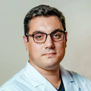 Саркисов Артём Каренович, стоматолог-ортопед