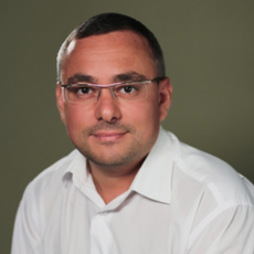 Бенцианов Олег Аркадьевич, стоматолог-терапевт