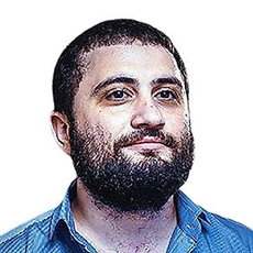 Антониадис Спартак Шаликоевич, стоматолог-терапевт