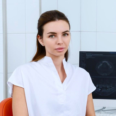 Старикова Радмила Александровна, стоматолог-хирург