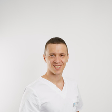 Повышев Яков Алексеевич, стоматолог-хирург