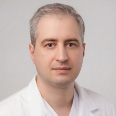 Устьянцев Денис Дмитриевич, ортопед