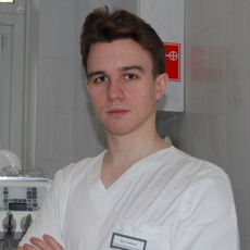 Селезнев Артём Леонидович, стоматолог-терапевт