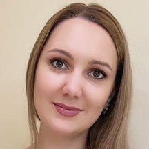 Зиновьева Елена Романовна, стоматолог-терапевт