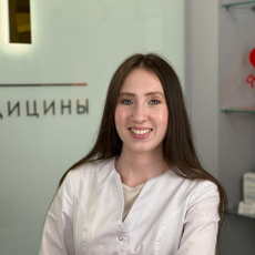 Леонова Екатерина Алексеевна, врач-косметолог