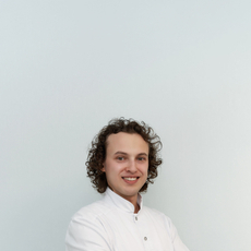 Мусин Булат Тавзарович, стоматолог-хирург