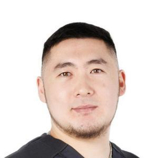 Шурегеев Дамир Байкунысович, стоматолог-хирург