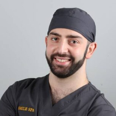 Аракелян Андраник Арташирович, стоматолог-хирург