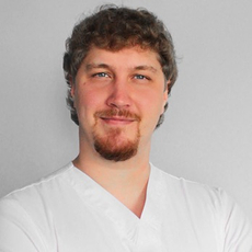 Новосельцев Евгений Александрович, нейрохирург