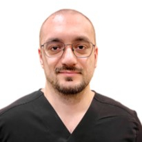 Удин Денис Игоревич, стоматолог-терапевт