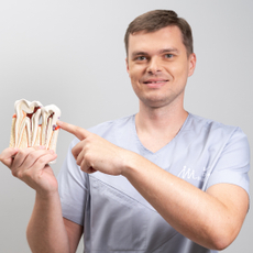 Вяткин Сергей Владимирович, стоматолог-терапевт