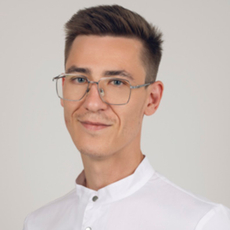 Нужнов Максим Юрьевич, стоматолог-хирург