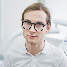 Глухов Алексей Сергеевич, стоматолог-терапевт