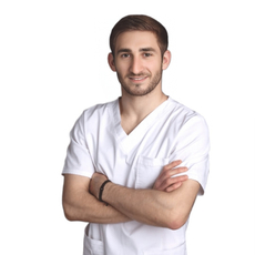 Андриясов Владимир Артурович, стоматолог-хирург