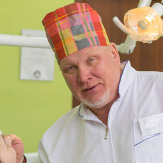 Костылев Юрий Александрович, стоматолог-ортопед