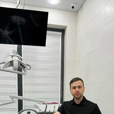 Шахматов Антон Павлович, стоматолог-хирург