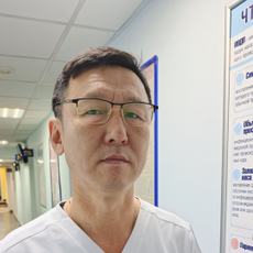 Ким Кён Чжин, массажист