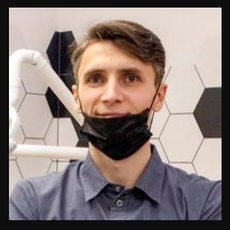 Умрихин Валерий Александрович, стоматолог-терапевт