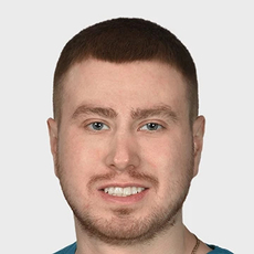 Плюснин Евгений Сергеевич, стоматолог-терапевт