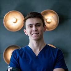 Мугинов Шамиль Маратович, стоматолог-хирург