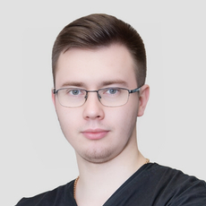 Гиряев Сергей Геннадьевич, стоматолог-терапевт